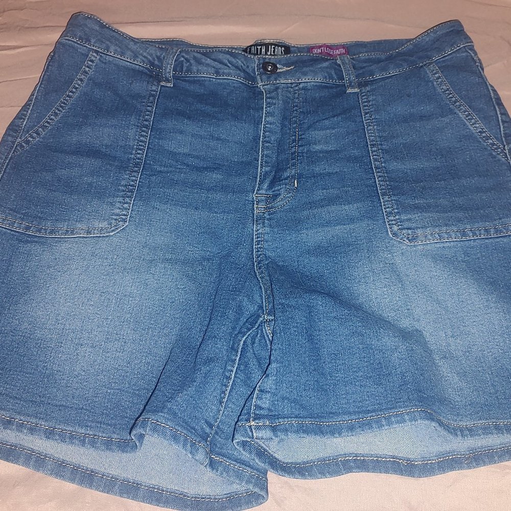 Faith Jeans Shorts Women's Size 16 Used.